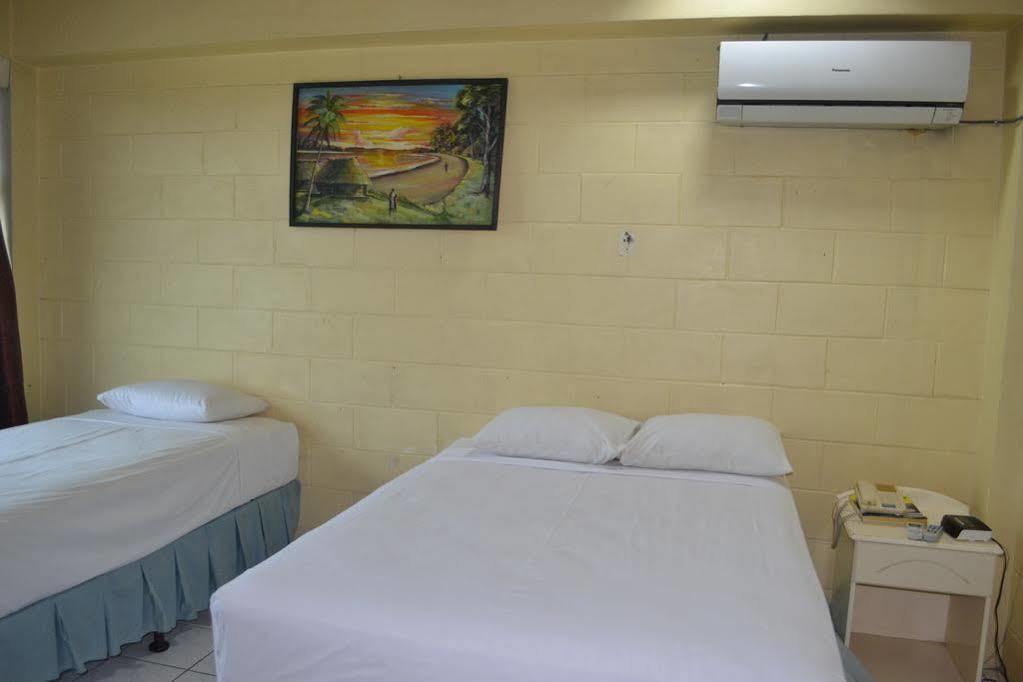 Grand Melanesian Hotel Нанди Экстерьер фото